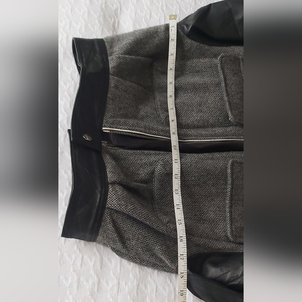 Lamarque Wool & Leather Cropped Jacket - Picture 7 of 15